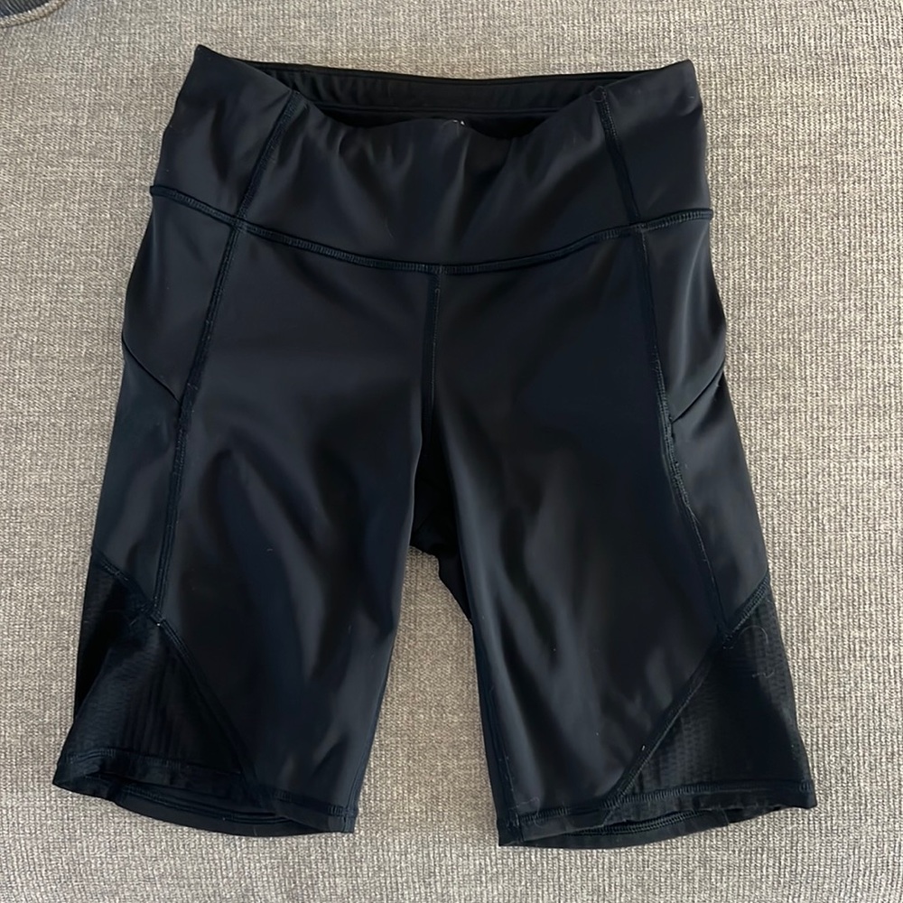 Athleta biker shorts in black 8inch